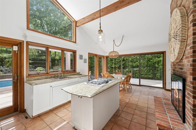 620 Wunneweta Road, Cutchogue, NY 11935