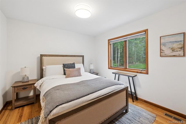 620 Wunneweta Road, Cutchogue, NY 11935