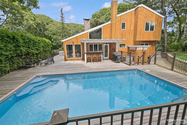 620 Wunneweta Road, Cutchogue, NY 11935