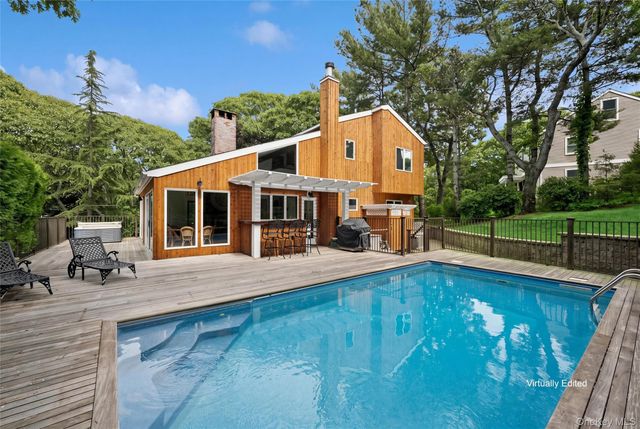 620 Wunneweta Road, Cutchogue, NY 11935