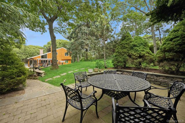 620 Wunneweta Road, Cutchogue, NY 11935