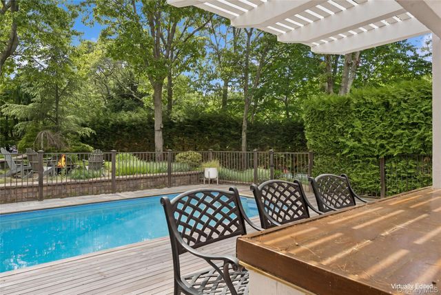620 Wunneweta Road, Cutchogue, NY 11935