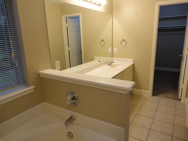 316 Hacienda Drive, Waxahachie, TX 75165