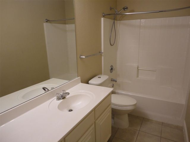 316 Hacienda Drive, Waxahachie, TX 75165
