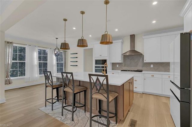 5109 Shoreline CT, Williamsburg, VA 23185