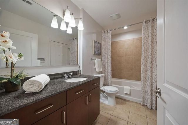 44 Peachtree Place NW 428, Atlanta, GA 30309