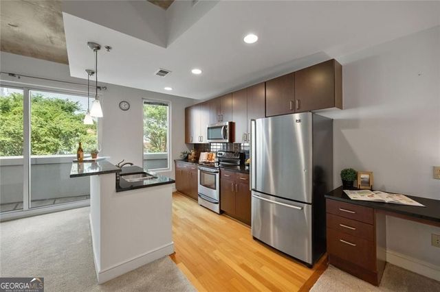 44 Peachtree Place NW 428, Atlanta, GA 30309