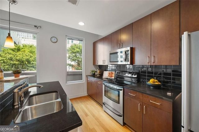 44 Peachtree Place NW 428, Atlanta, GA 30309