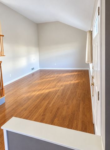 12 Arno Street, Oakhurst, NJ 07755