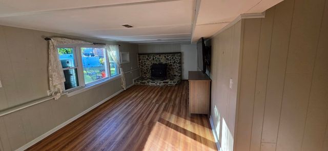 12 Arno Street, Oakhurst, NJ 07755