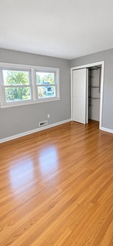 12 Arno Street, Oakhurst, NJ 07755