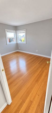 12 Arno Street, Oakhurst, NJ 07755