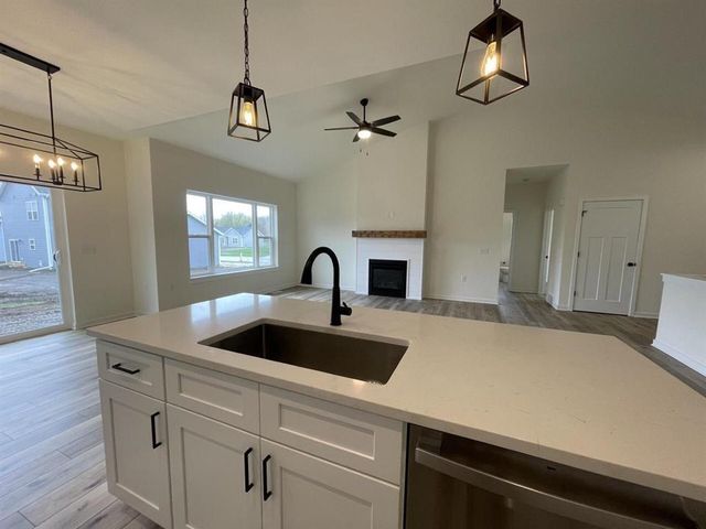 1974 Sequoia Drive, Janesville, WI 53545