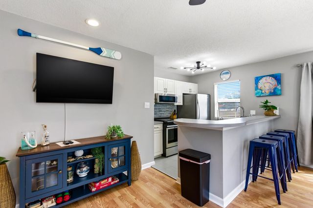 412 28th Ave N Apt H, Myrtle Beach, SC 29577