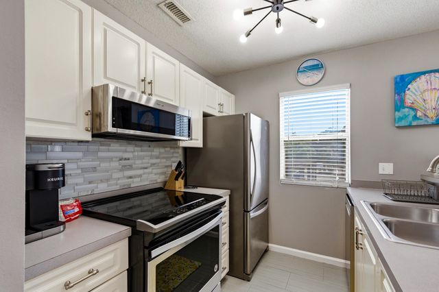 412 28th Ave N Apt H, Myrtle Beach, SC 29577