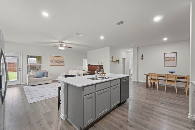 3720 Tracewood Bend, Aubrey, TX 76227