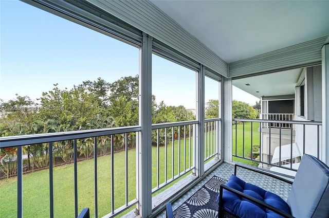 1200 Hillcrest Ct 306, Hollywood, FL 33021