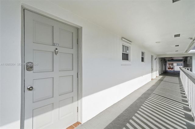 1200 Hillcrest Ct 306, Hollywood, FL 33021