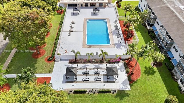 1200 Hillcrest Ct 306, Hollywood, FL 33021