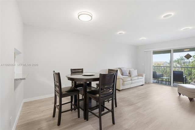 1200 Hillcrest Ct 306, Hollywood, FL 33021