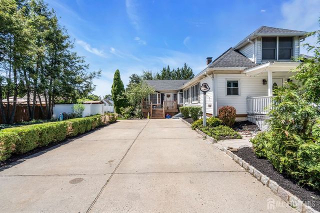 133 Summerhill Road, Spotswood, NJ 08884