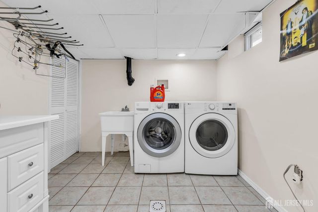 133 Summerhill Road, Spotswood, NJ 08884