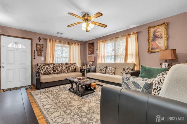 133 Summerhill Road, Spotswood, NJ 08884