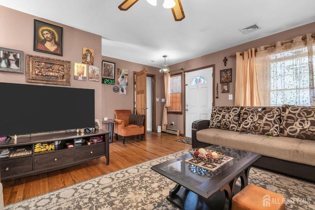 133 Summerhill Road, Spotswood, NJ 08884