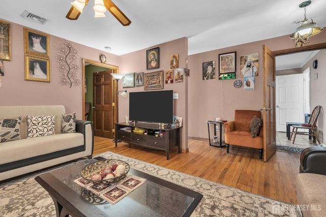 133 Summerhill Road, Spotswood, NJ 08884