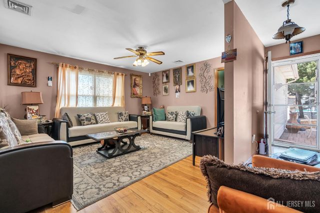 133 Summerhill Road, Spotswood, NJ 08884