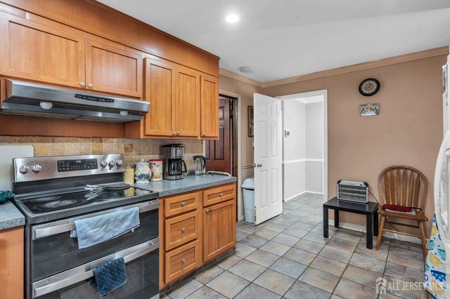 133 Summerhill Road, Spotswood, NJ 08884