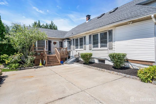 133 Summerhill Road, Spotswood, NJ 08884