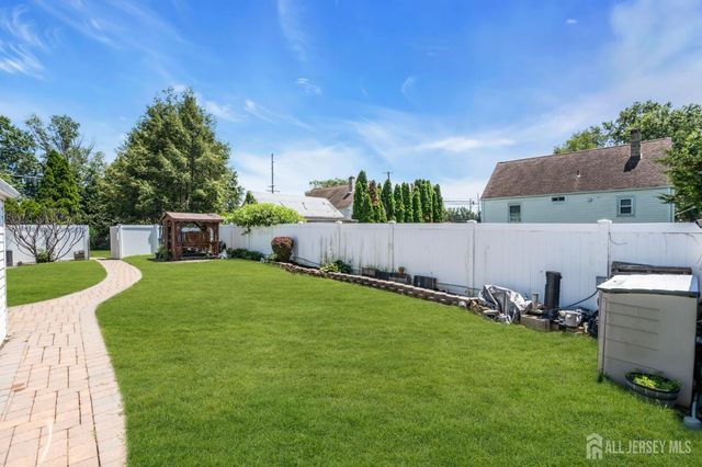 133 Summerhill Road, Spotswood, NJ 08884
