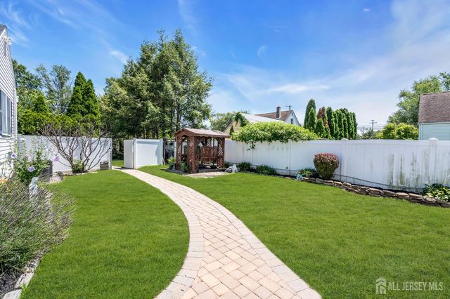 133 Summerhill Road, Spotswood, NJ 08884