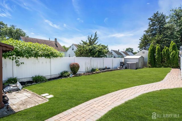 133 Summerhill Road, Spotswood, NJ 08884