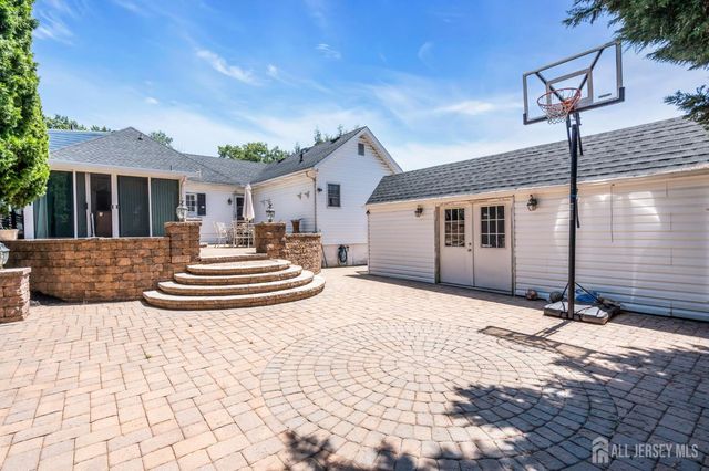 133 Summerhill Road, Spotswood, NJ 08884