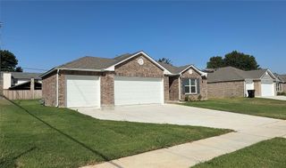 7304 S Maple Avenue, Broken Arrow, OK 74011