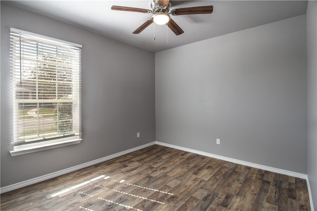 2212 Tallow Dr, Portland, TX 78374