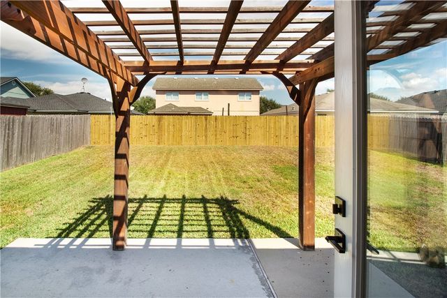 2212 Tallow Dr, Portland, TX 78374