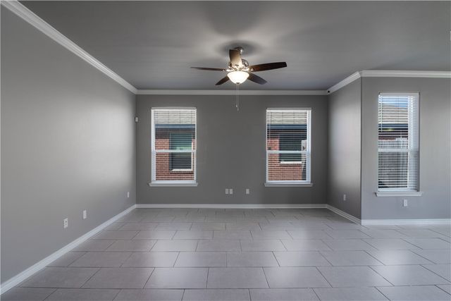 2212 Tallow Dr, Portland, TX 78374