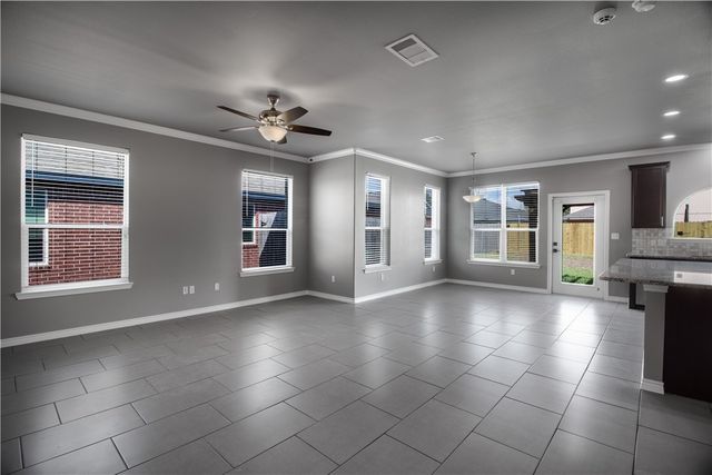 2212 Tallow Dr, Portland, TX 78374
