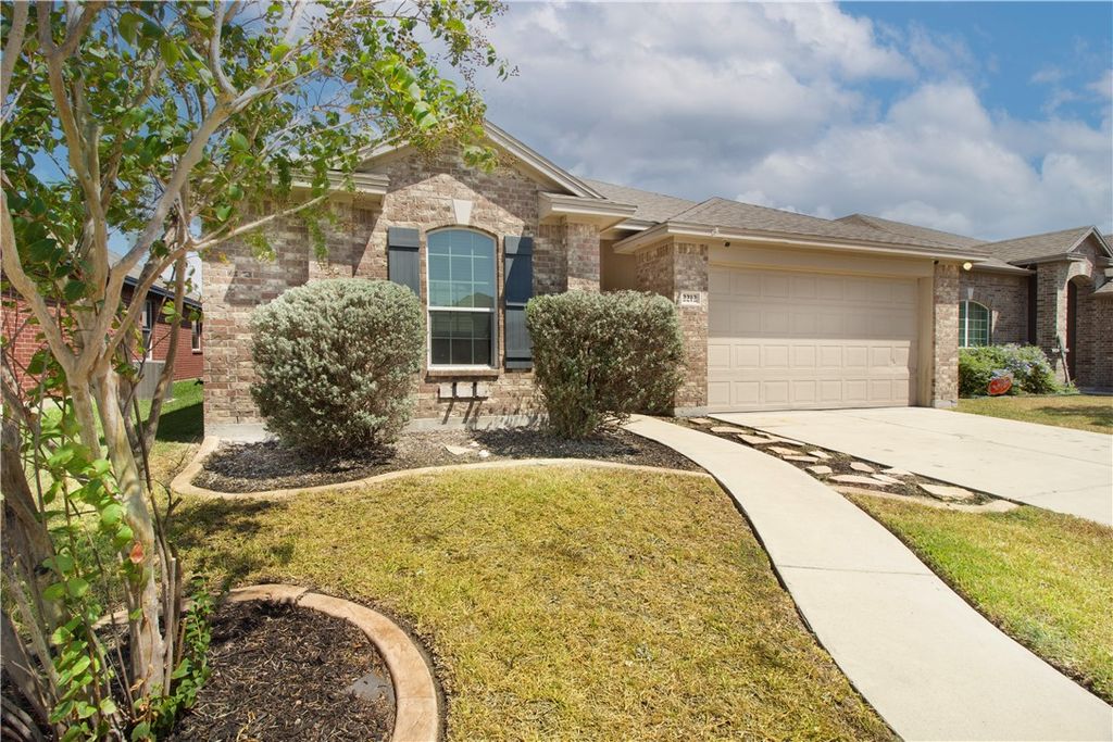 2212 Tallow Dr, Portland, TX 78374
