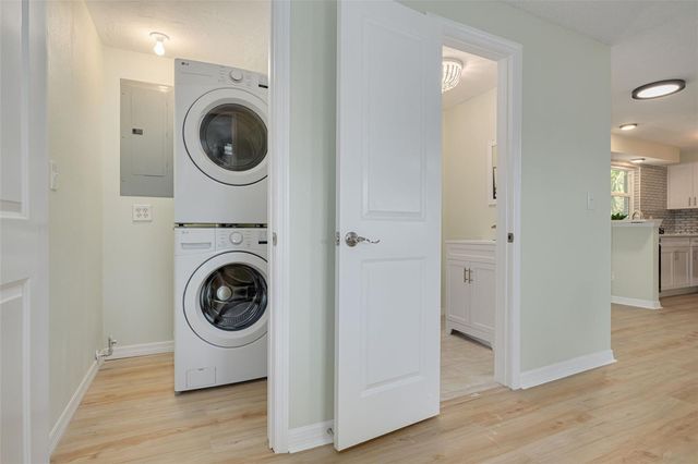 2004 DOUGLAS AVENUE, Dunedin, FL 34698