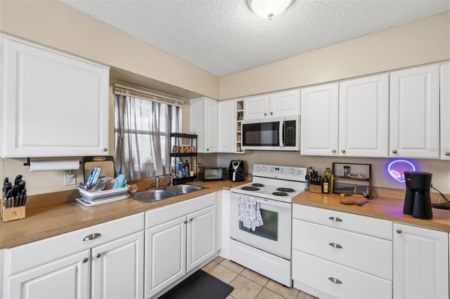 2601 61ST AVENUE N, St Petersburg, FL 33714