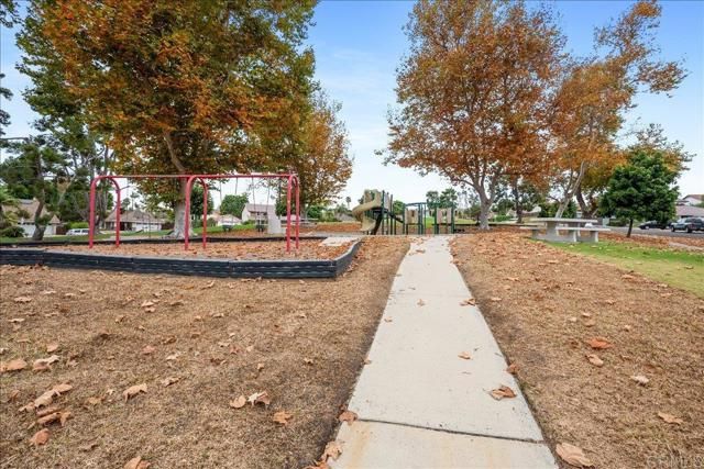 2801 Jacaranda Avenue, Carlsbad, CA 92009