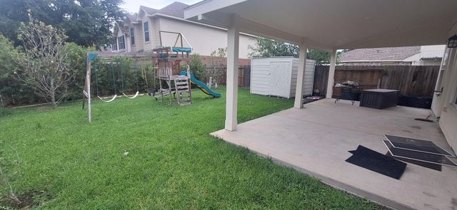15642 Kiplands Bend Drive, Houston, TX 77014