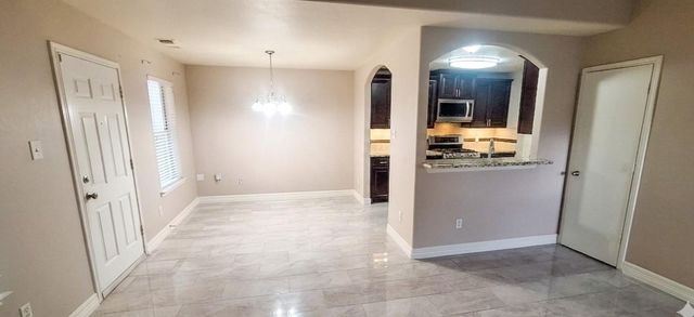 15642 Kiplands Bend Drive, Houston, TX 77014