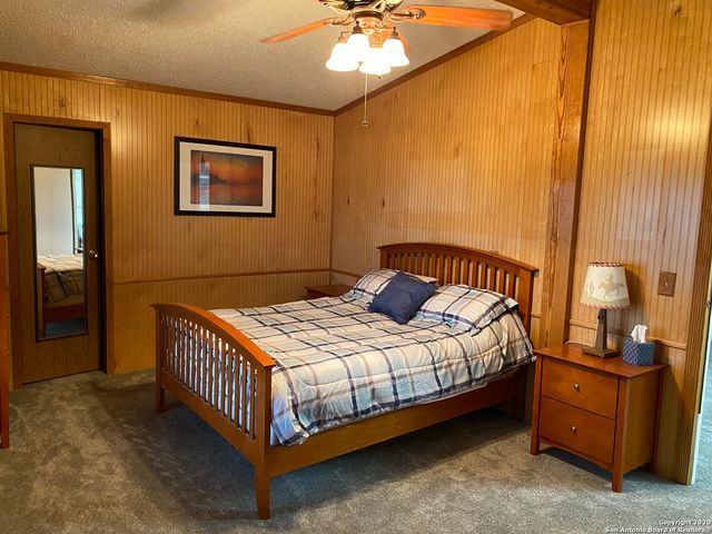 1149 STATE HIGHWAY 119, Stockdale, TX 78160