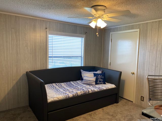 1149 STATE HIGHWAY 119, Stockdale, TX 78160