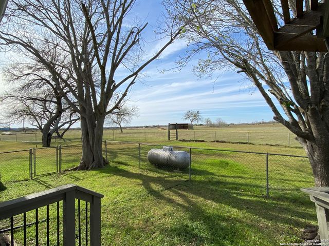 1149 STATE HIGHWAY 119, Stockdale, TX 78160